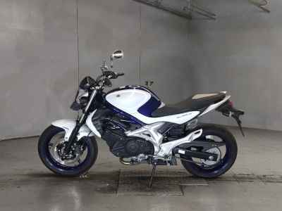 Suzuki Gladius SFV400 2010