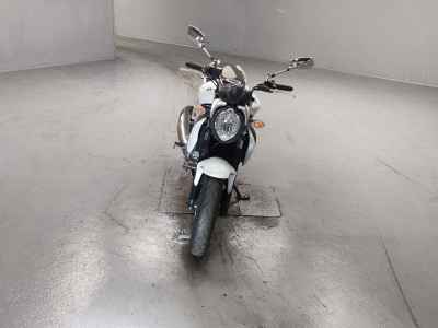 Suzuki Gladius SFV400 2010