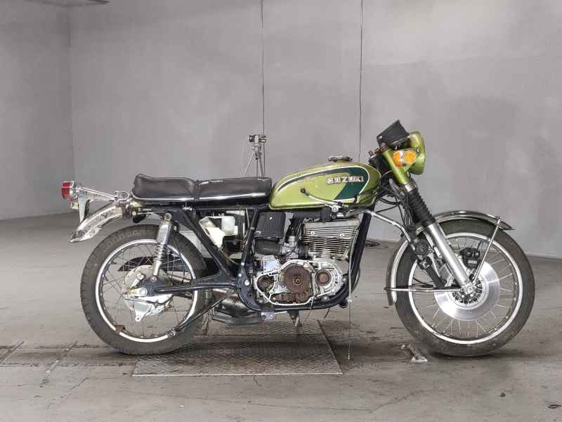 Suzuki GT550
