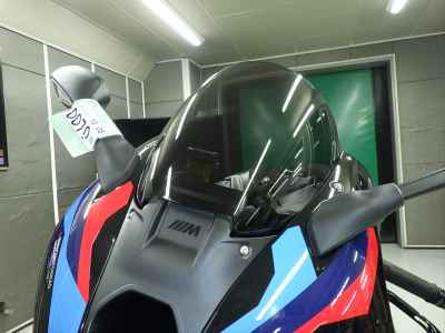 BMW M1000RR 2025