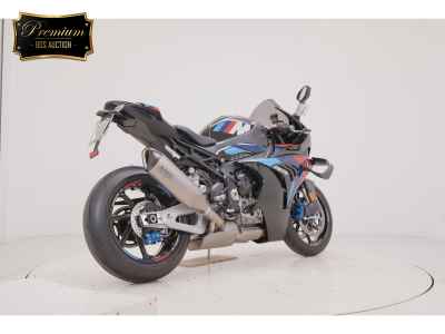 BMW M1000RR 2025