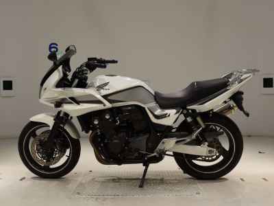 Honda CB400SFV Boldor 2010