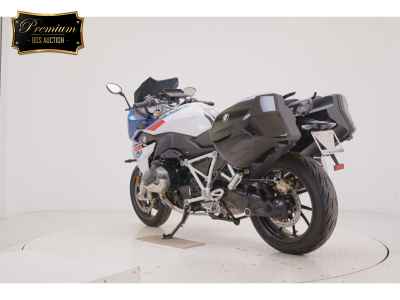 BMW R1250RS 2024
