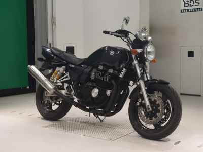 Yamaha XJR400 2010