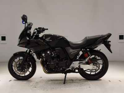 Honda CB400 Super Boldor 2020