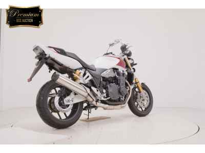 Honda CB1300SF 2025