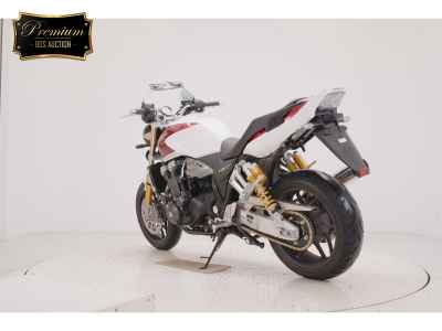 Honda CB1300SF 2025