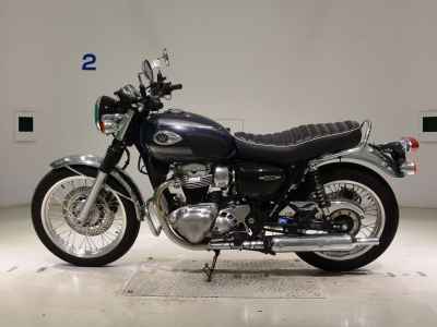 Kawasaki W800 2022