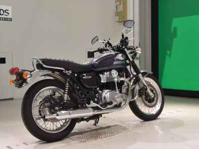 Kawasaki W800 2022