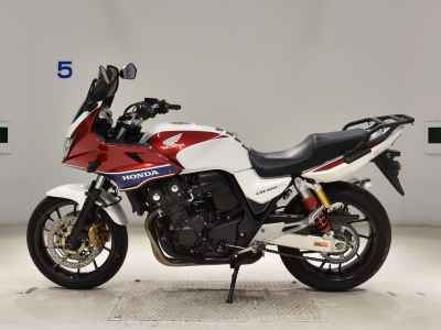 Honda CB400 Super Boldor 2017