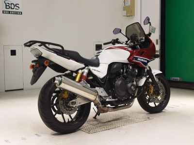 Honda CB400 Super Boldor 2017