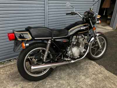 Suzuki GS550E 2023