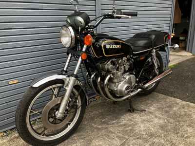 Suzuki GS550E 2023