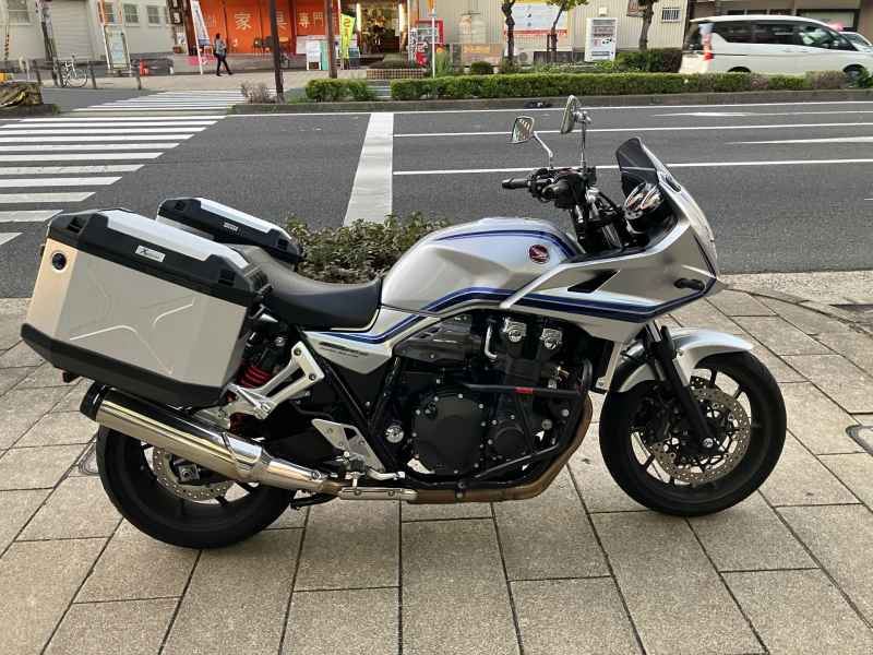 Honda CB1300SF 2024