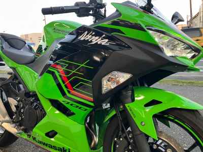 Kawasaki Ninja 400 KRT Edition 2025