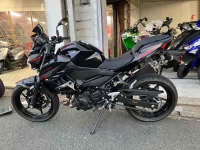 Kawasaki Z400 2025