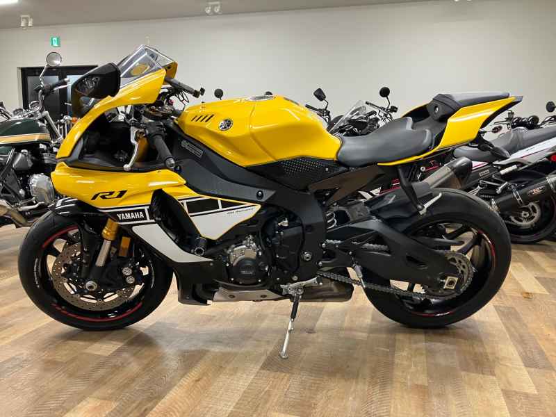 Yamaha YZF-R1 2015