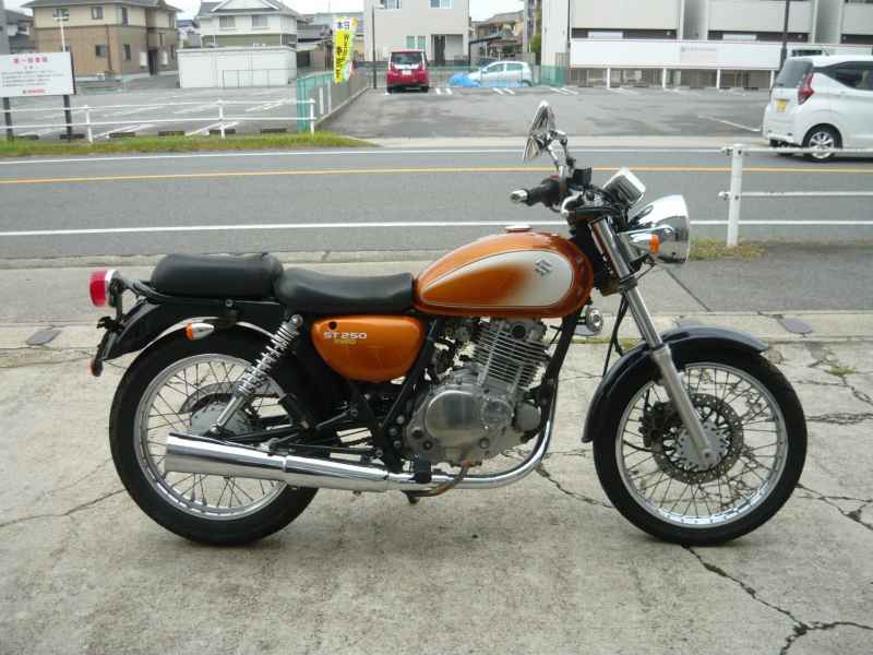 Suzuki ST250E