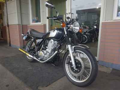 Yamaha SR400 2022