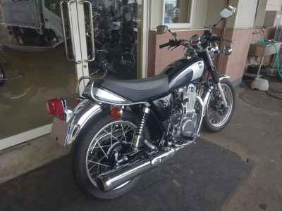 Yamaha SR400 2022