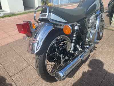 Yamaha SR400 2021