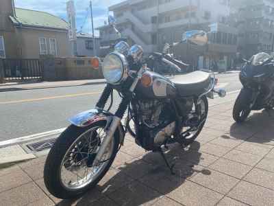 Yamaha SR400 2021