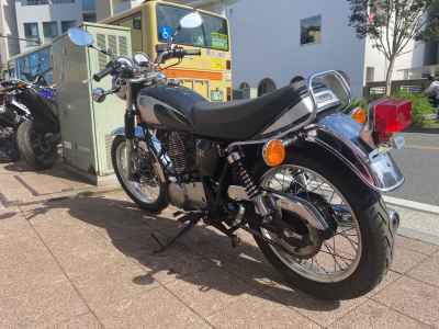 Yamaha SR400 2021