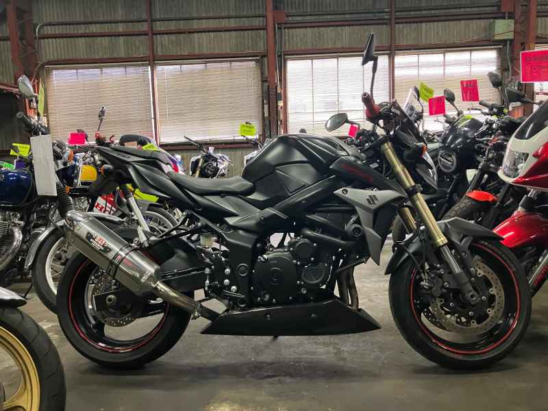 Suzuki GSR750 2014