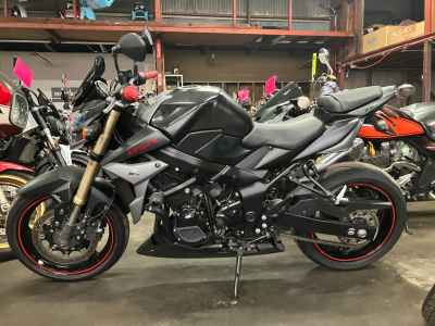 Suzuki GSR750 2014
