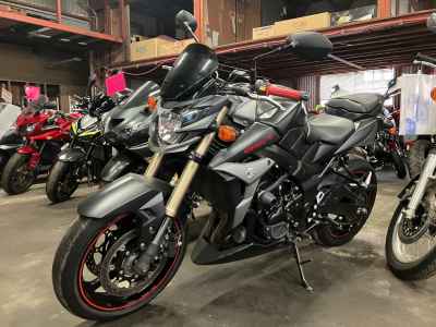 Suzuki GSR750 2014