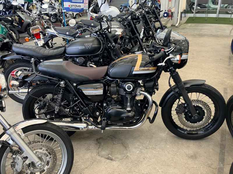 Kawasaki W800 2021