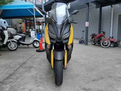 Yamaha XMAX 250