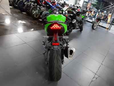 Kawasaki Ninja ZX-6R 2025