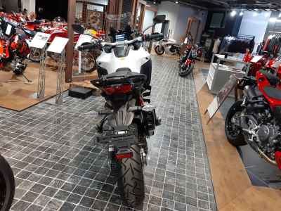 Ducati Multistrada V4 2025