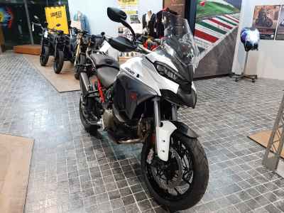 Ducati Multistrada V4 2025