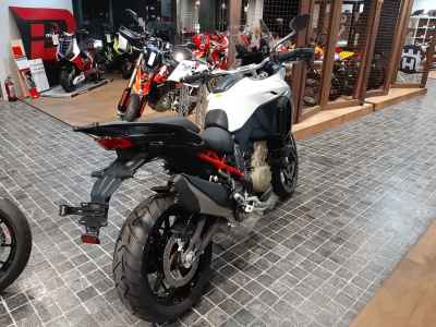 Ducati Multistrada V4 2025