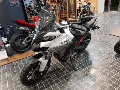 Ducati Multistrada V4 2025