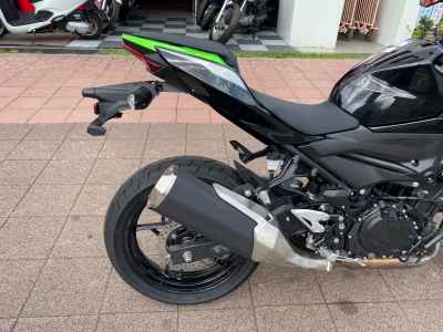 Kawasaki Z400 2021