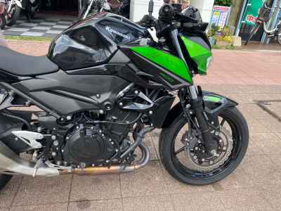Kawasaki Z400 2021