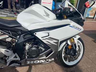 Honda CBR250RR 2023