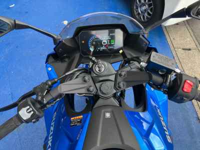 Suzuki GSX-8R 2025