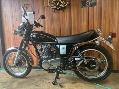Yamaha SR400 2020