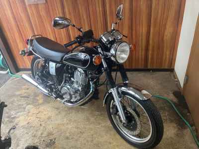 Yamaha SR400 2020