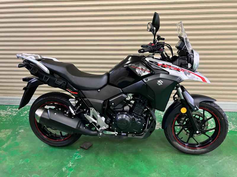 Suzuki GSR250