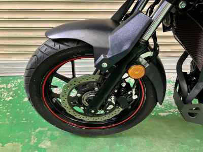 Suzuki GSR250