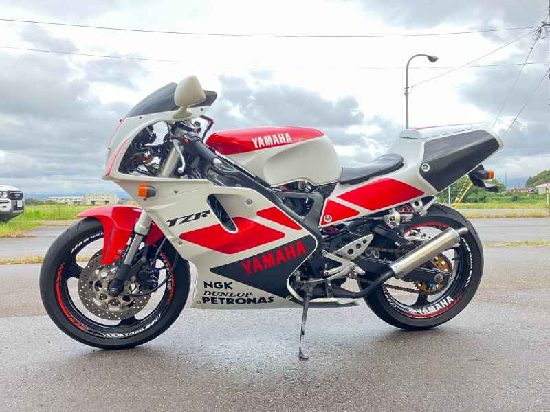 Yamaha TZR250R