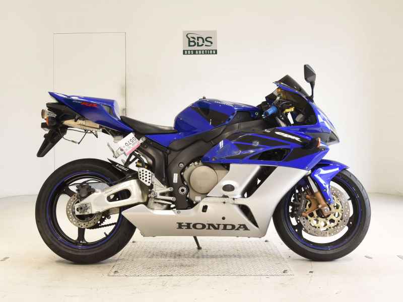 Honda CBR1000RR 2005
