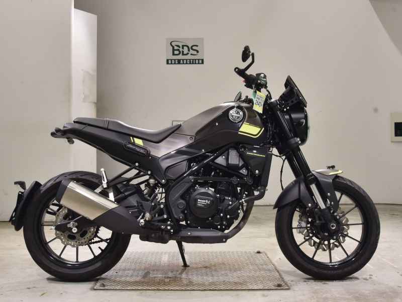 Benelli Leoncino 250 2021