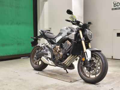 Honda CB650R E-Clutch 2024
