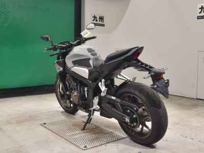 Honda CB650R E-Clutch 2024